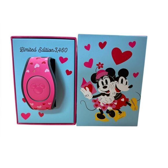 Disney Valentine's Day 2022 Mickey & Minnie Sweethearts Magic Band LE 3,460 - Picture 1 of 8